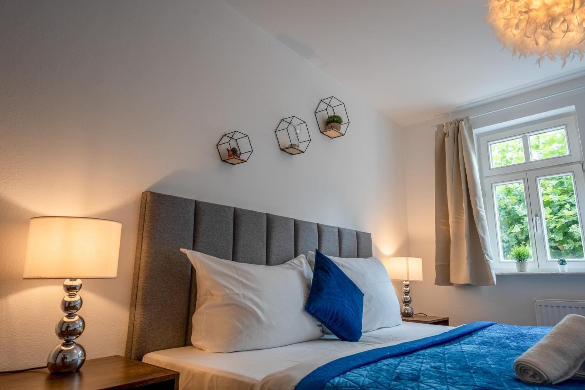 Schlossberg Residences - Markplatz City-Apartment Weinheim Esterno foto