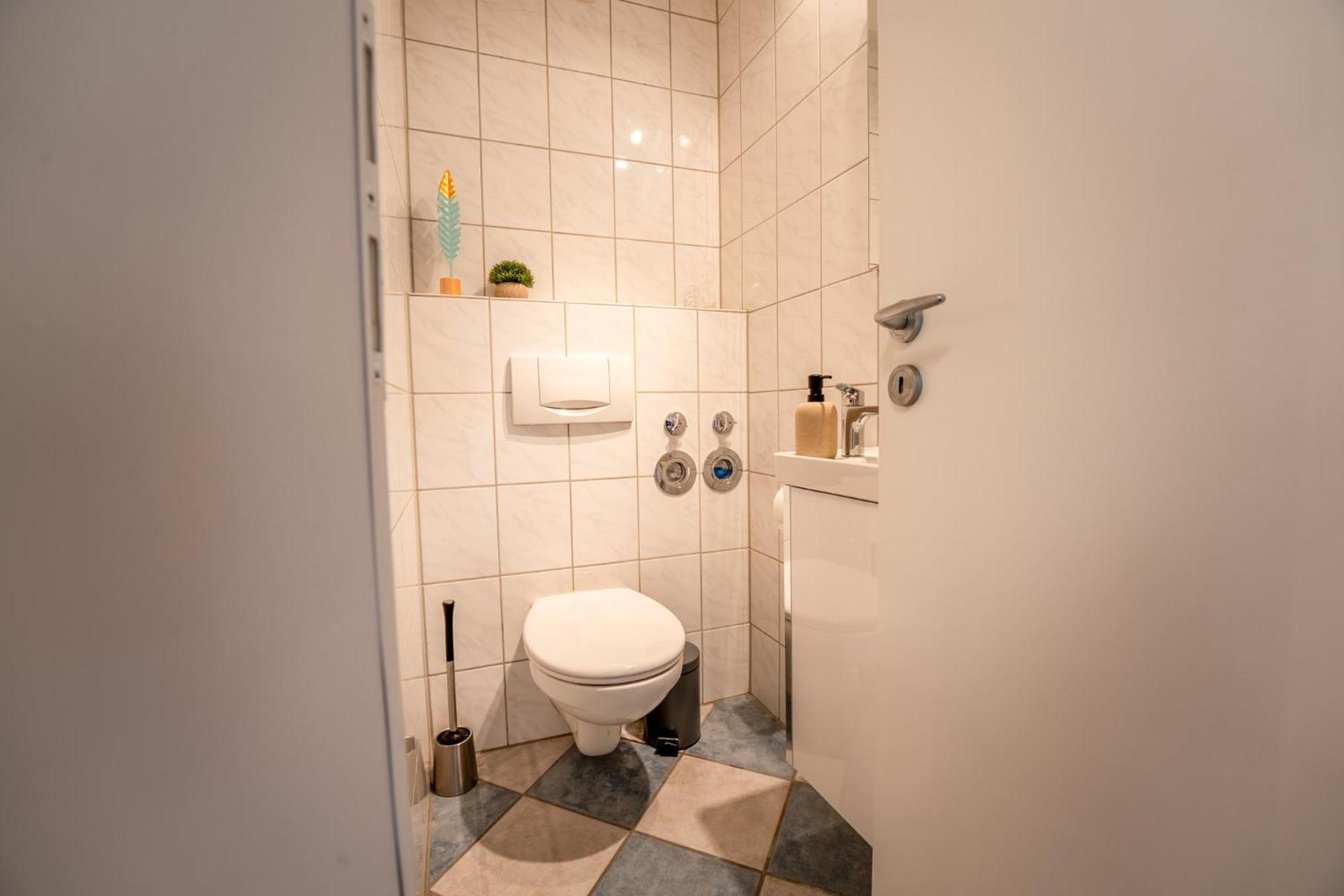 Schlossberg Residences - Markplatz City-Apartment Weinheim Esterno foto